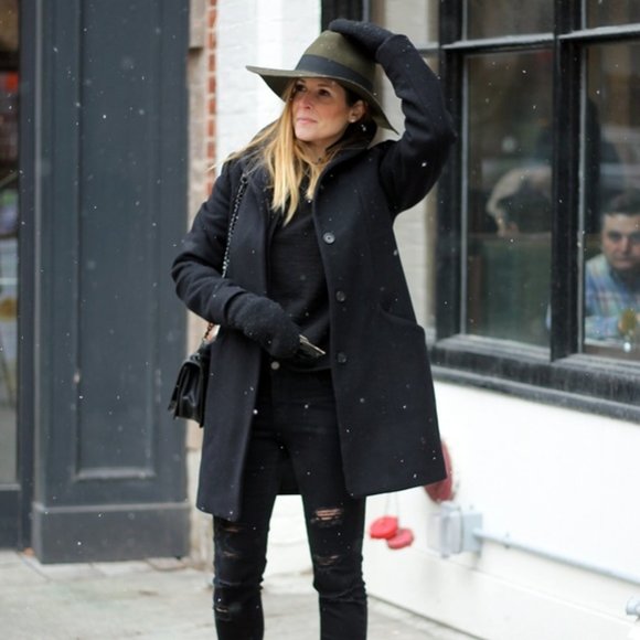 Aritzia Wilfred Cocoon Coat - Picture 3 of 10